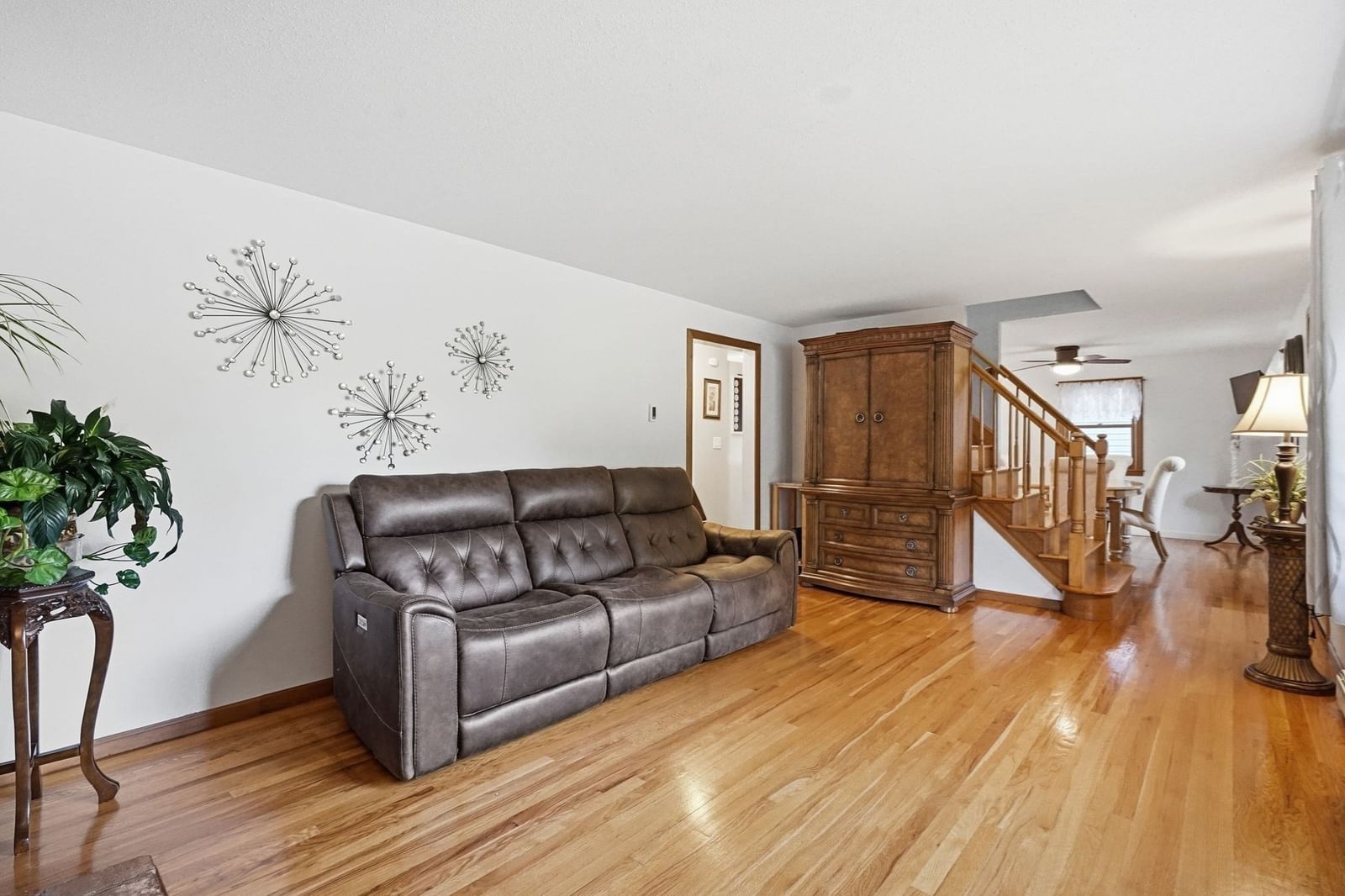 46 Country Rd Agawam — Photo 13 of 42