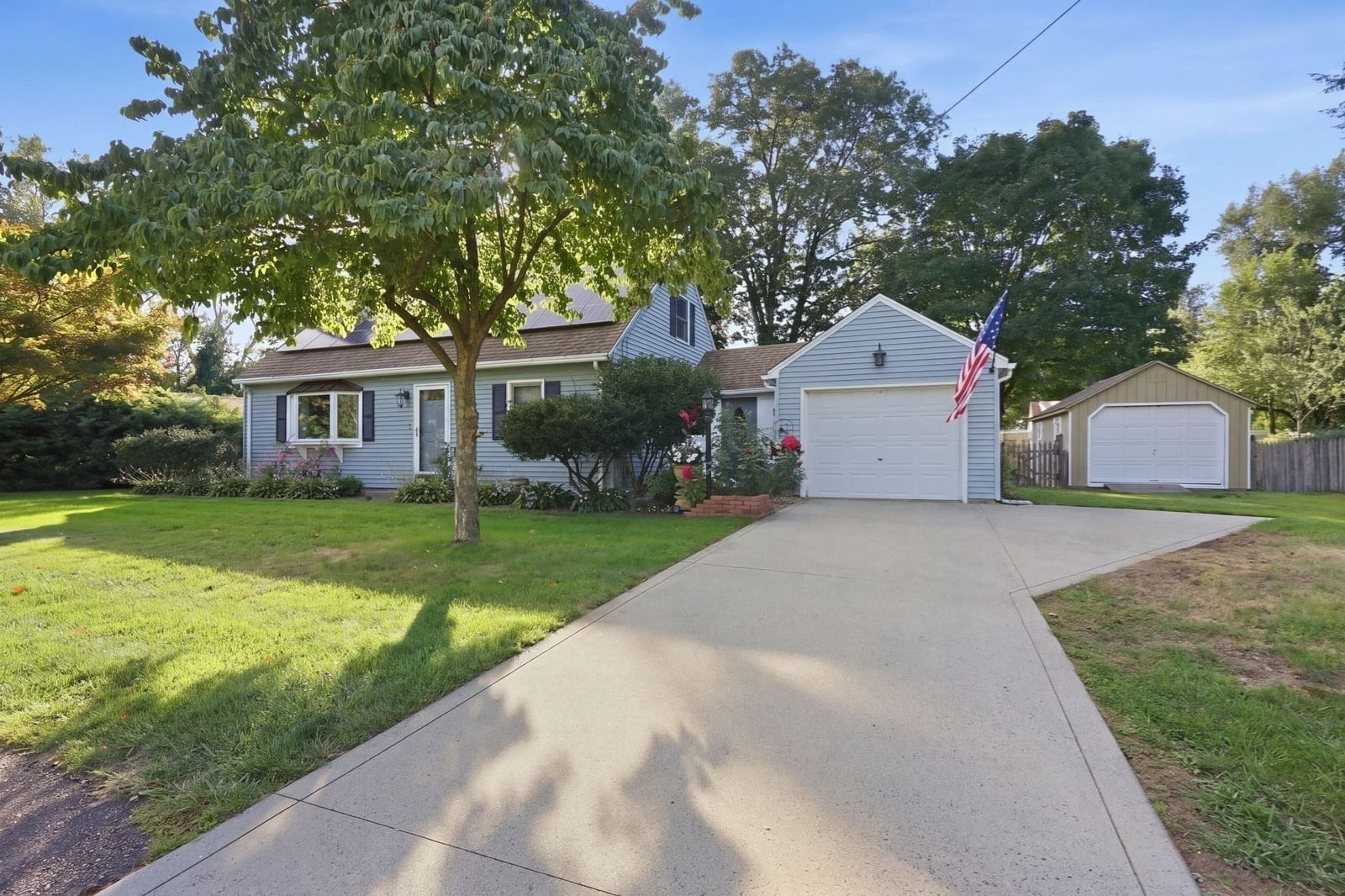 46 Country Rd Agawam — Photo 2 of 42
