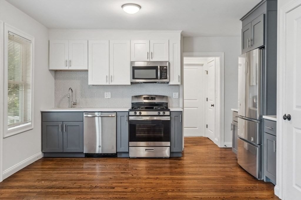 183 Whitwell St Quincy — Photo 2 of 19