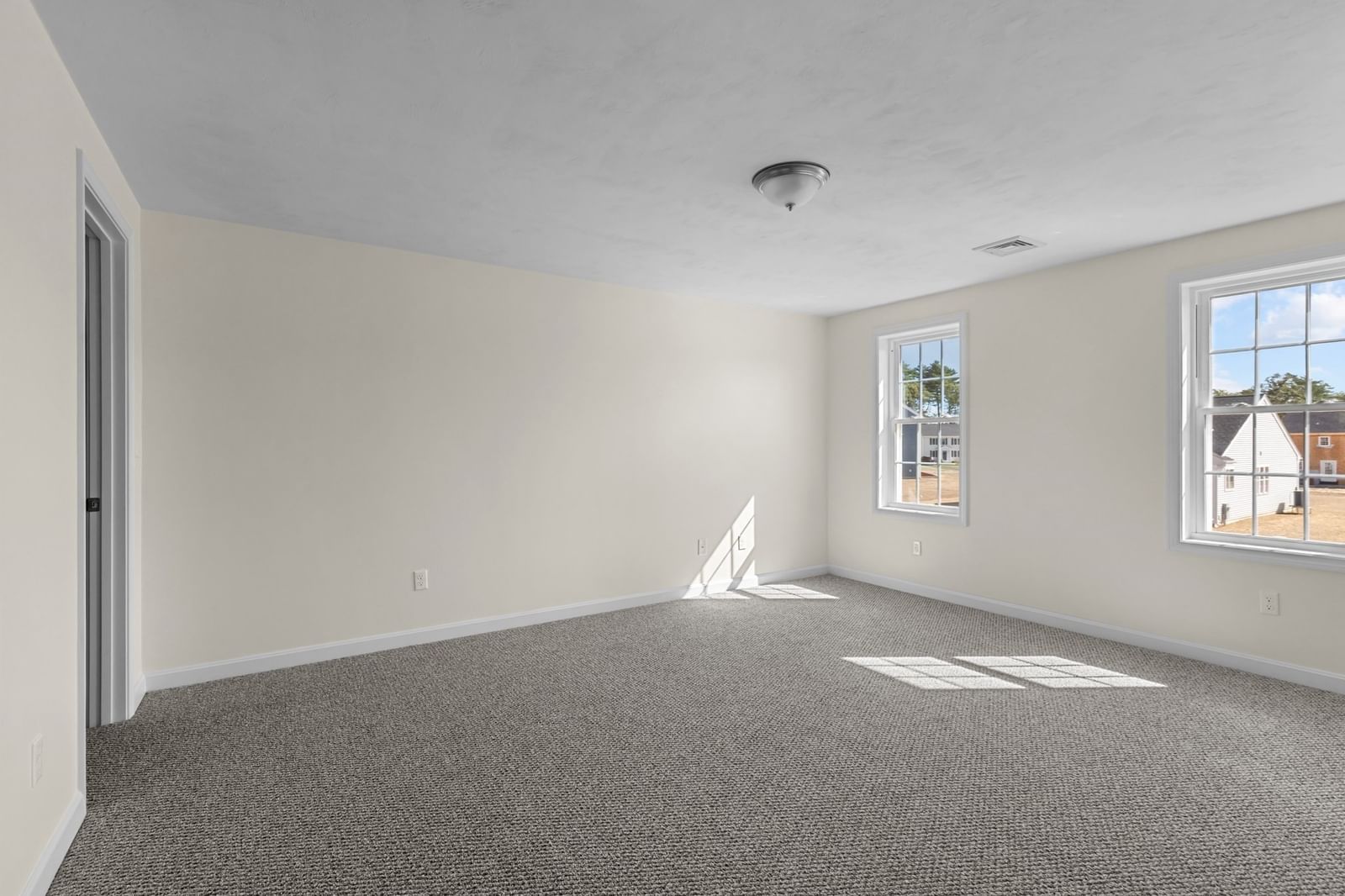 29 Bumblebee Dr Plymouth — Photo 21 of 32