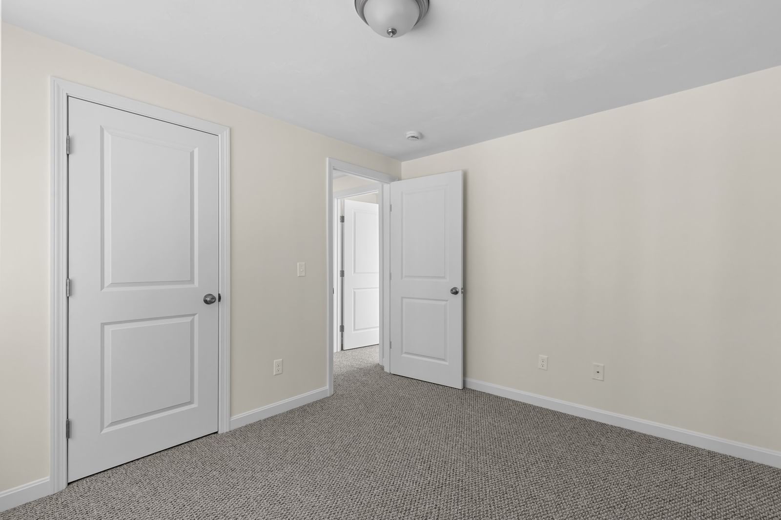 29 Bumblebee Dr Plymouth — Photo 28 of 32