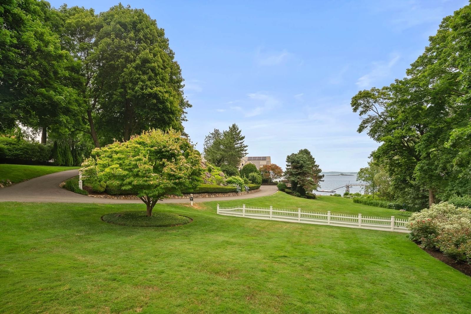 1 Anchorage Ln Marblehead — Photo 3 of 39