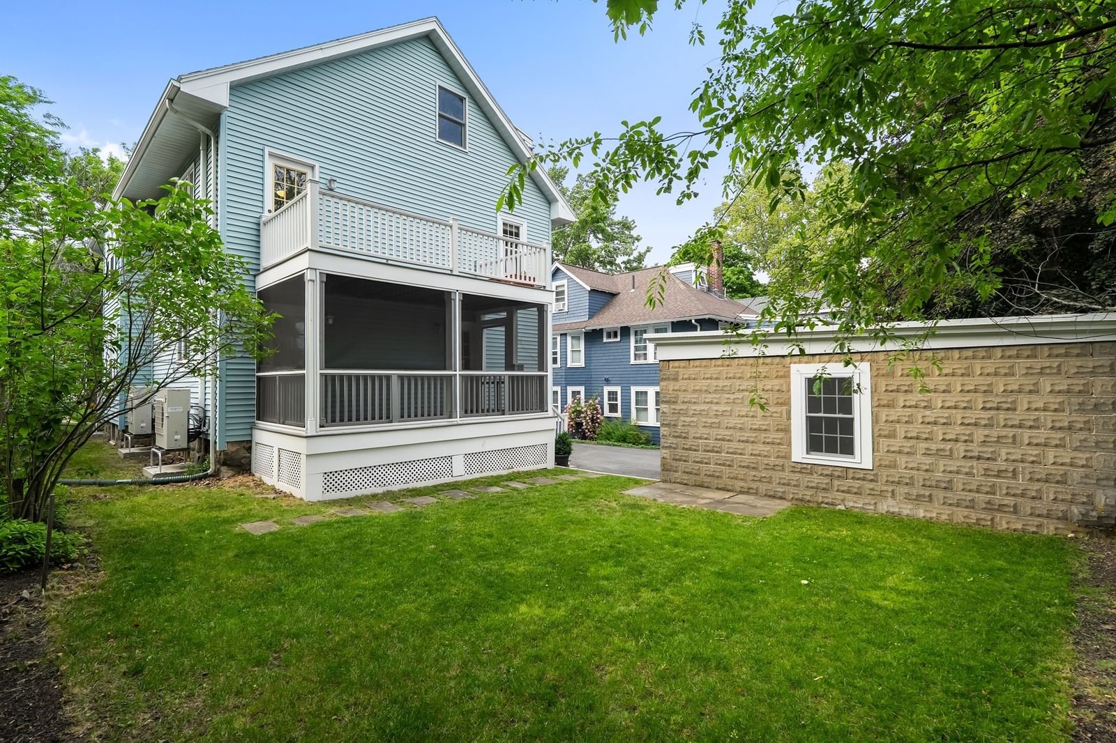 66-68 Mount Vernon St Arlington — Photo 40 of 42