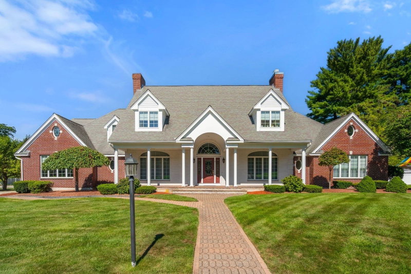 5 Elizabeth Way