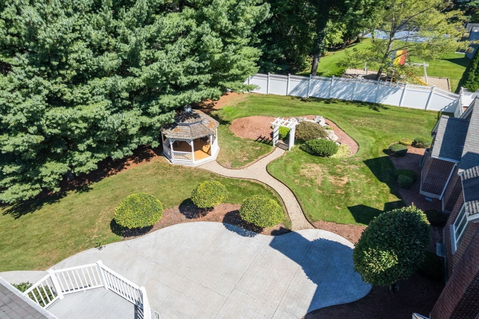 5 Elizabeth Way Lynnfield — Photo 40 of 42