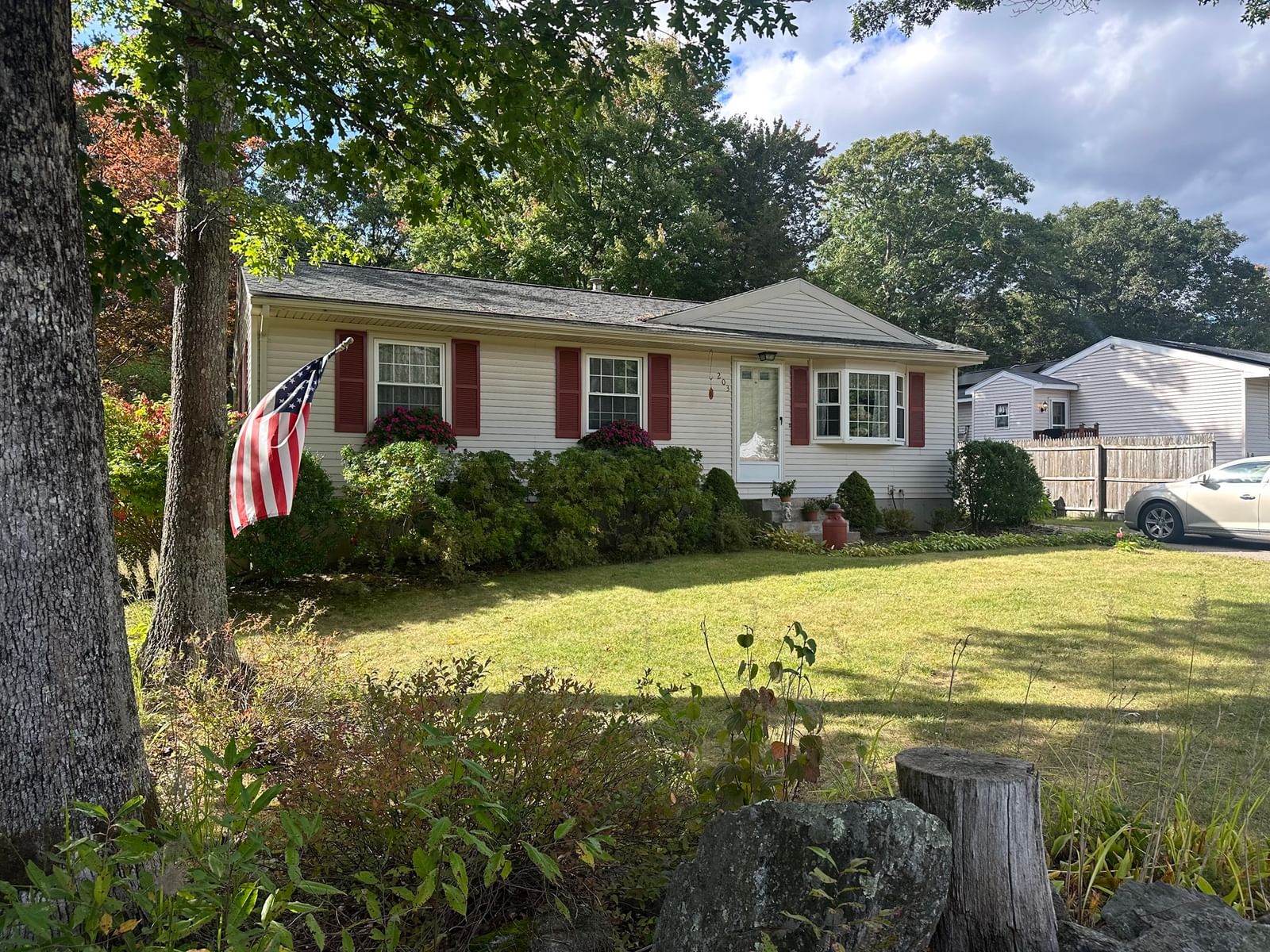 203 New Boston Rd Sturbridge — Photo 3 of 33