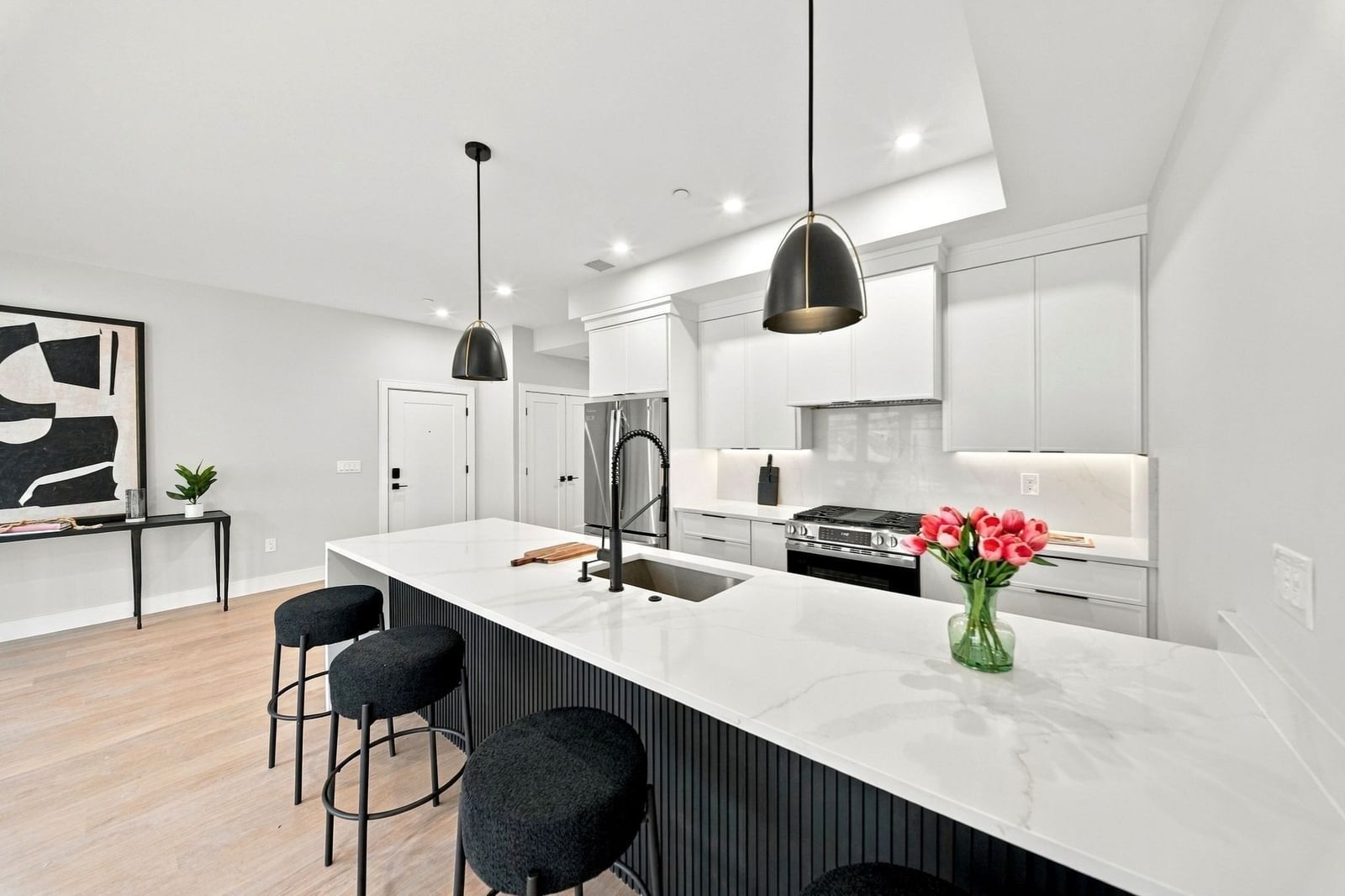 66 Homer Street #3 Boston — Photo 4 of 41