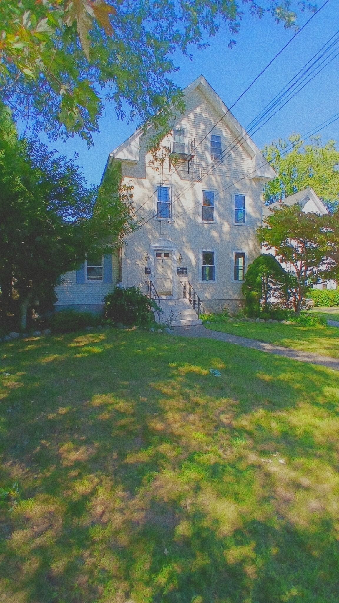 27 Arnold Road North Attleboro — Photo 2 of 37