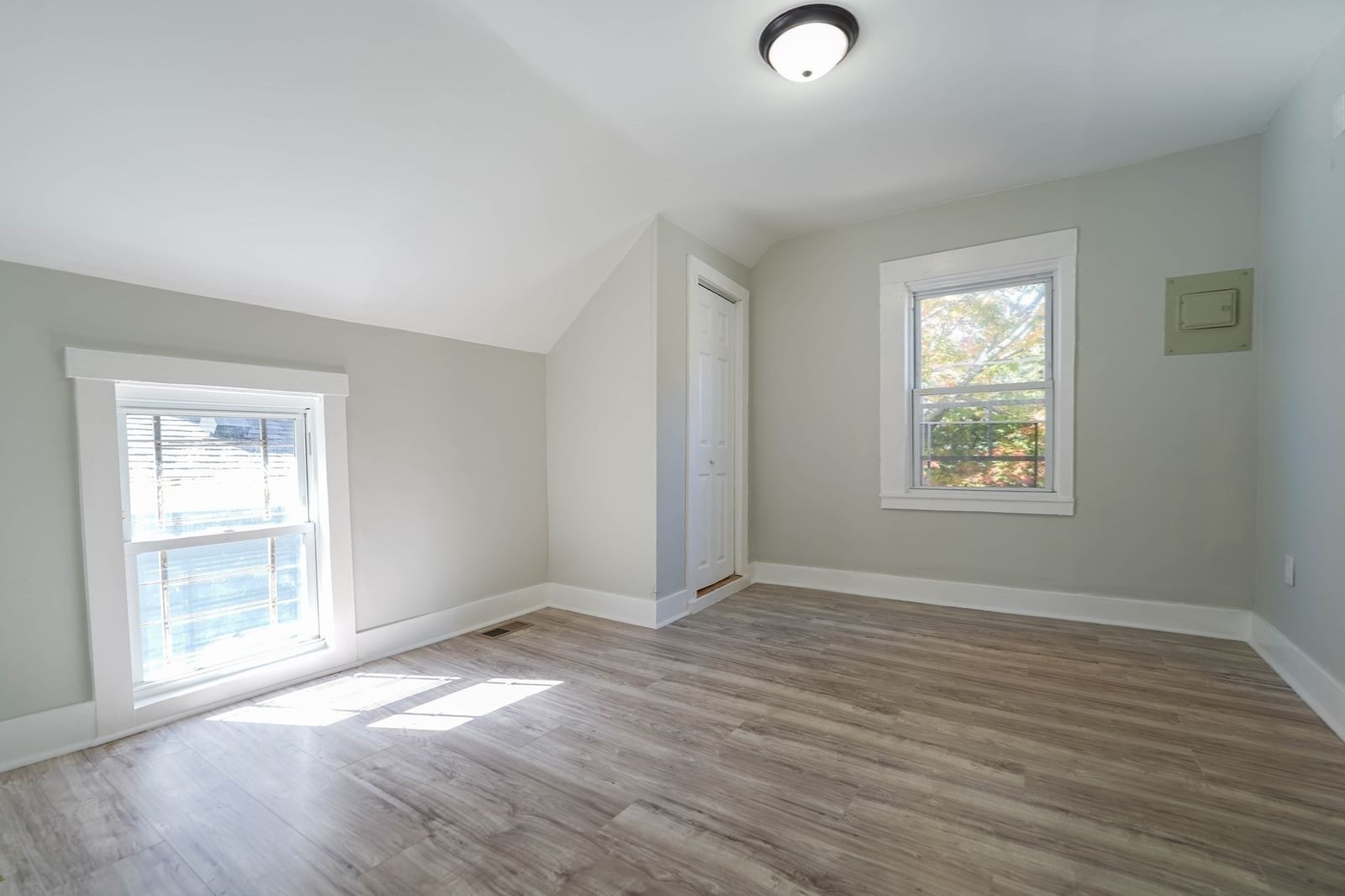 252 Somerset Avenue Taunton — Photo 18 of 26