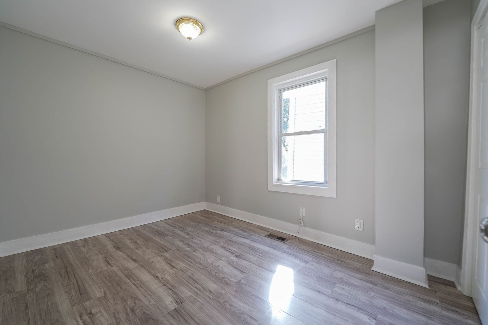 252 Somerset Avenue Taunton — Photo 4 of 26