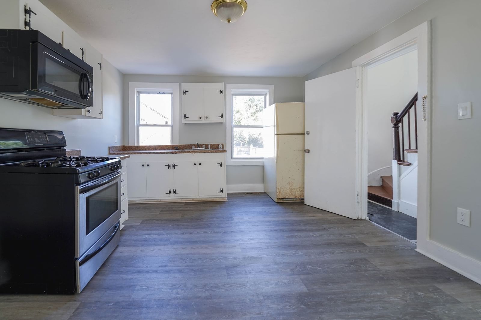 252 Somerset Avenue Taunton — Photo 8 of 26