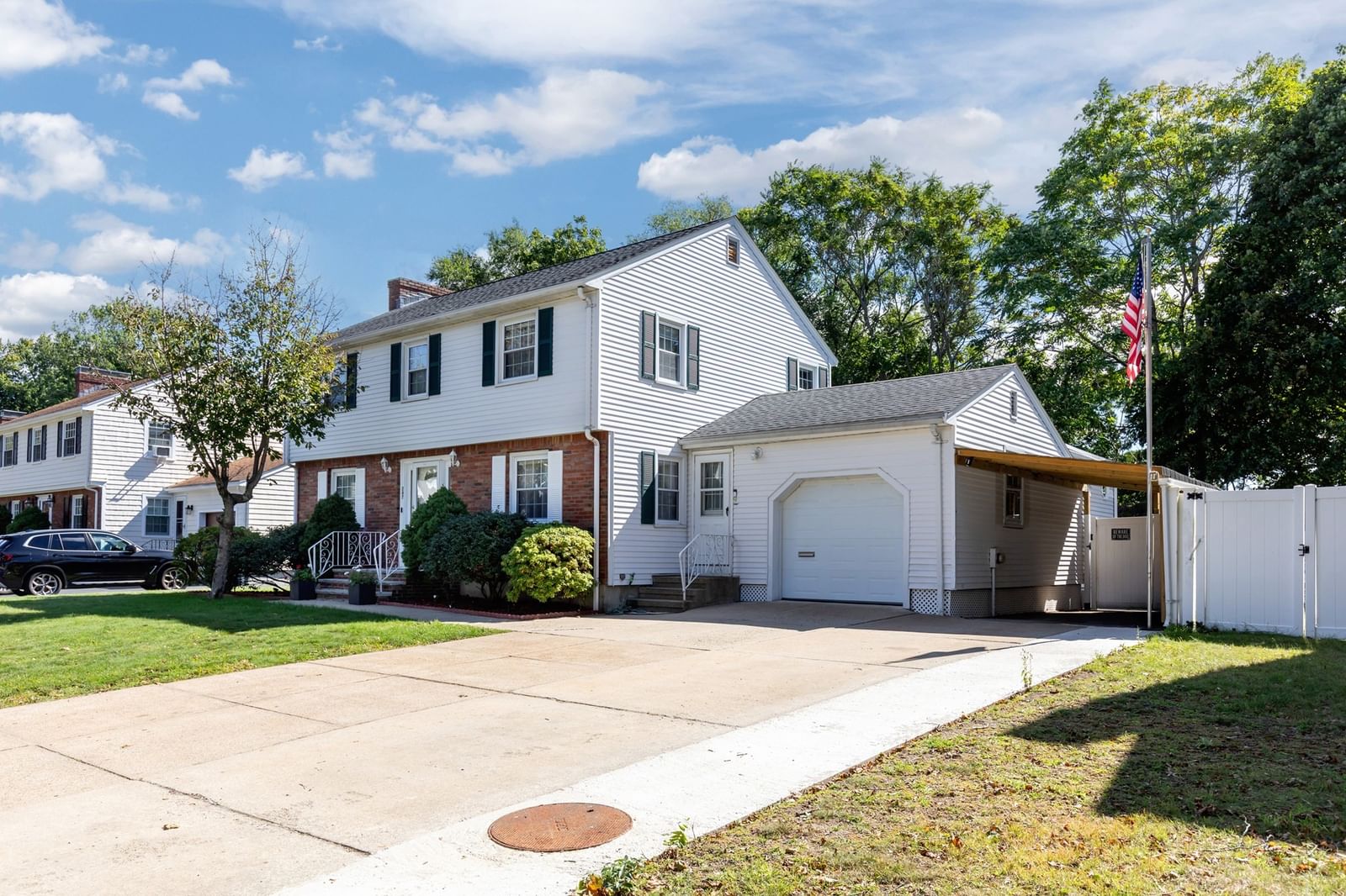 247 Channing Rd Belmont — Photo 2 of 37