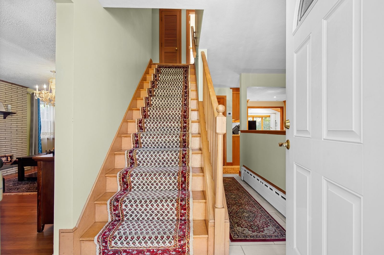 247 Channing Rd Belmont — Photo 4 of 37