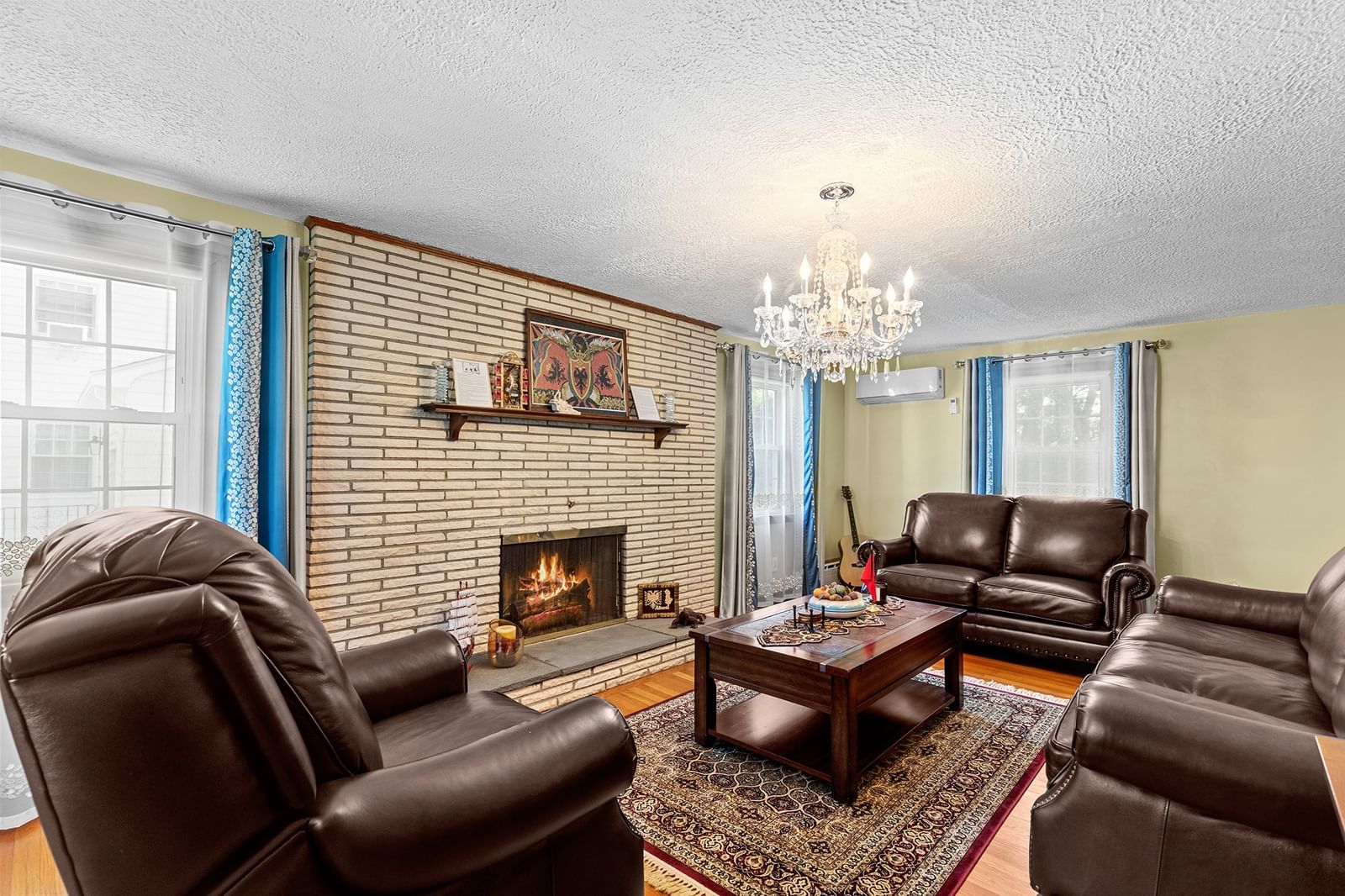 247 Channing Rd Belmont — Photo 5 of 37