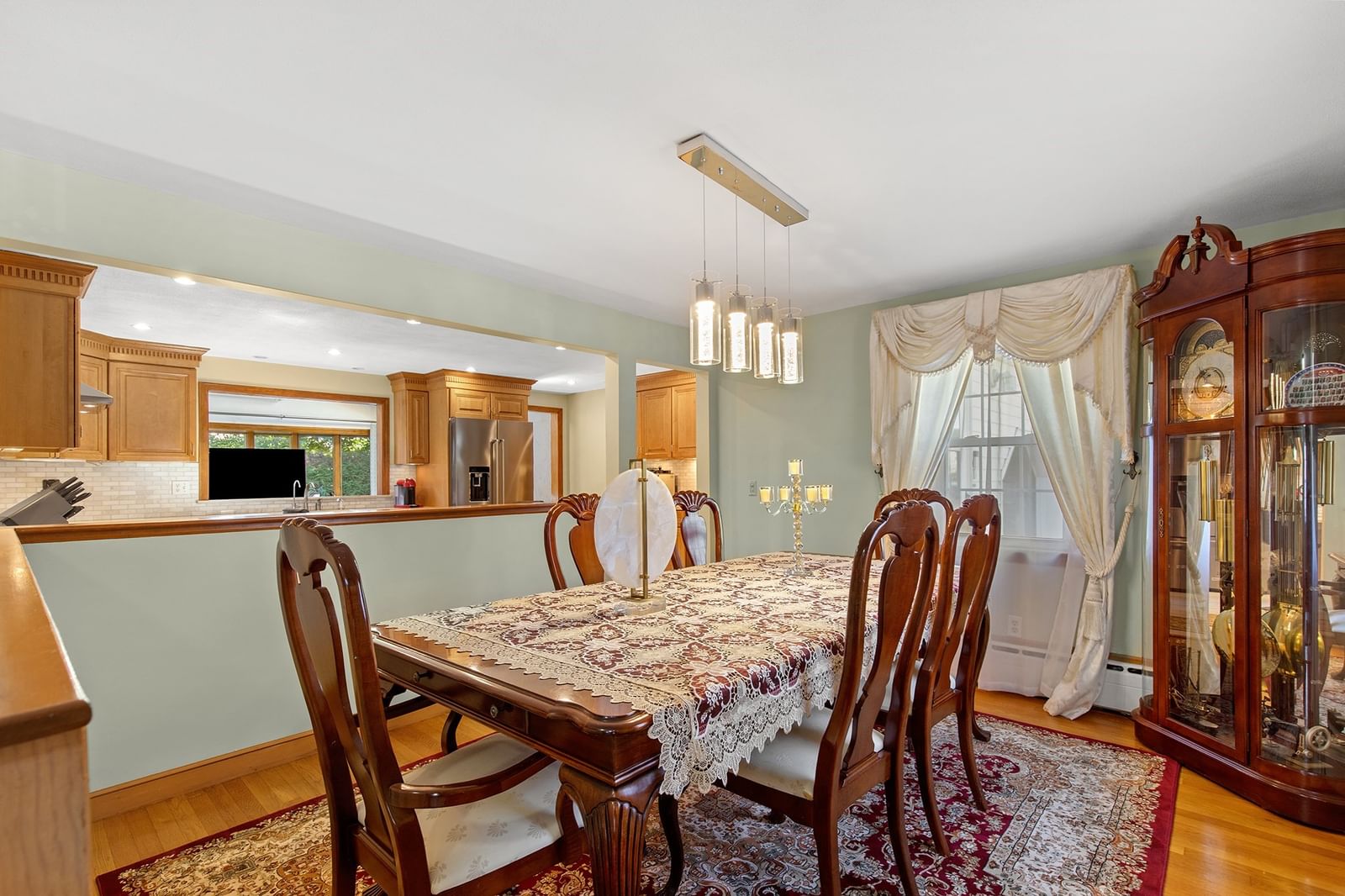 247 Channing Rd Belmont — Photo 8 of 37
