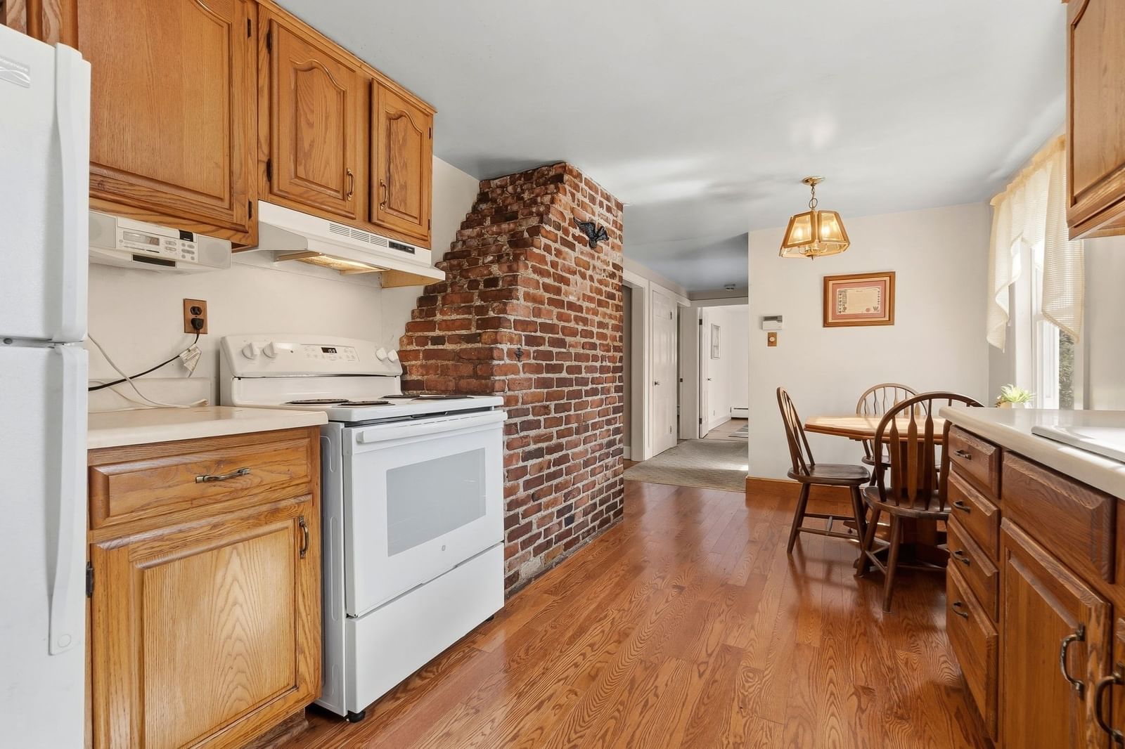 8 Savoy Rd. Hamilton — Photo 3 of 22