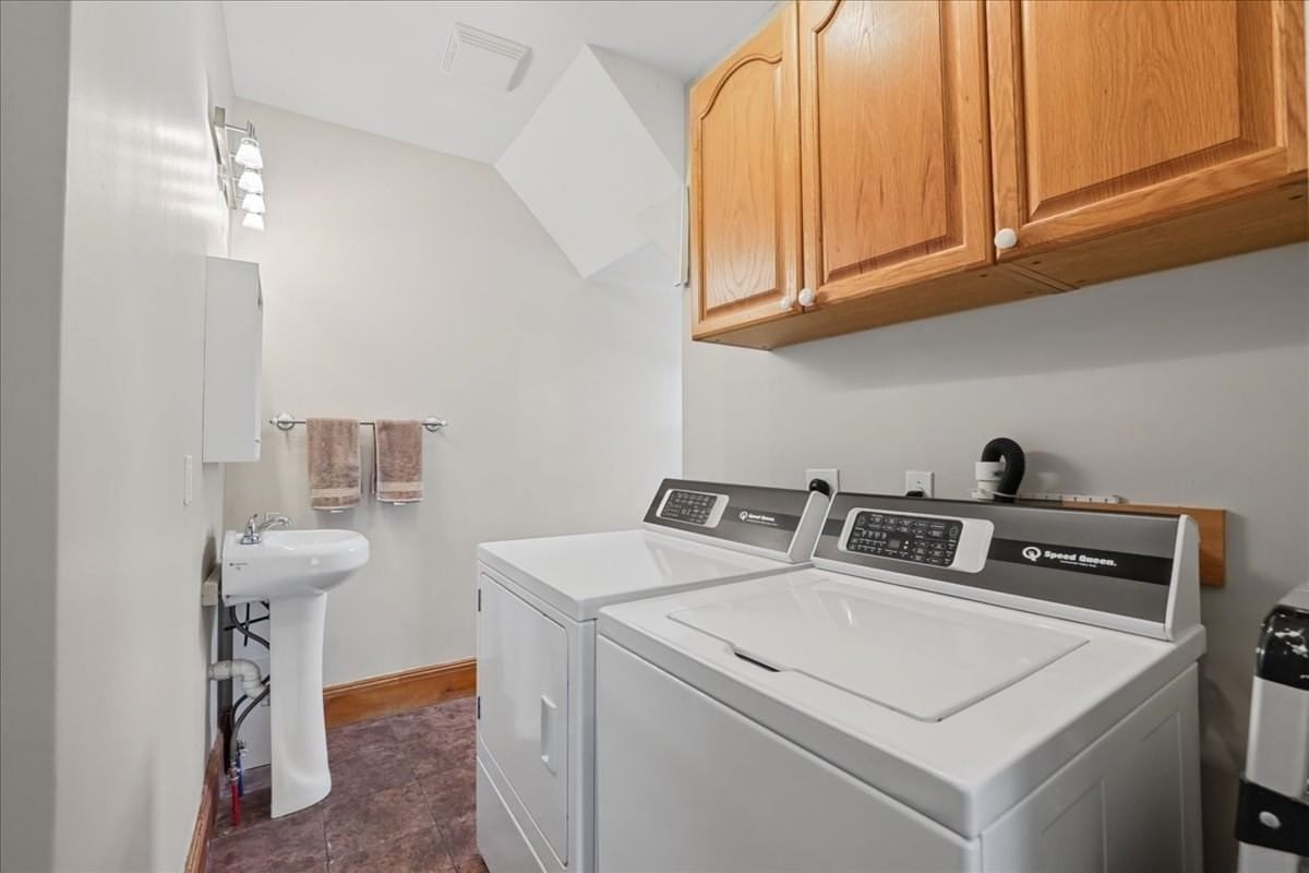 307 S Main Street Attleboro — Photo 15 of 32