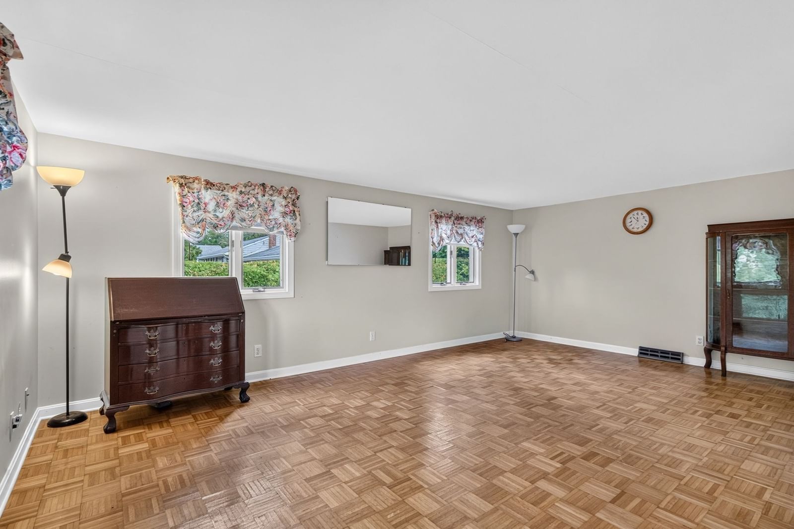 37 Chipaway Rd Freetown — Photo 12 of 27