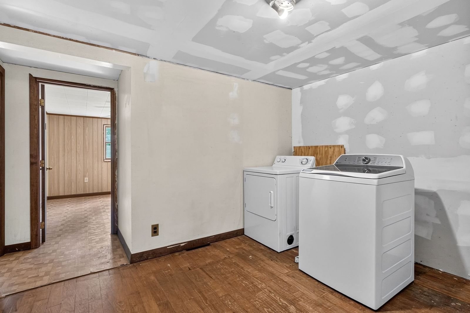 37 Chipaway Rd Freetown — Photo 14 of 27