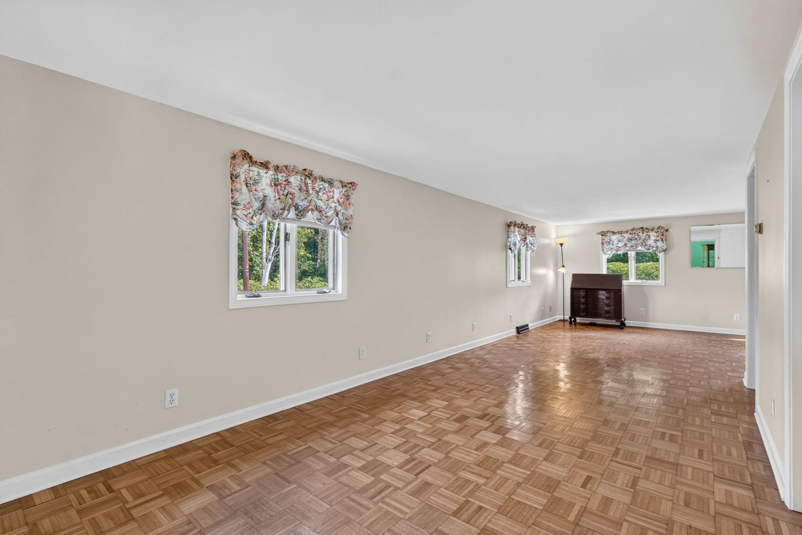 37 Chipaway Rd Freetown — Photo 8 of 27
