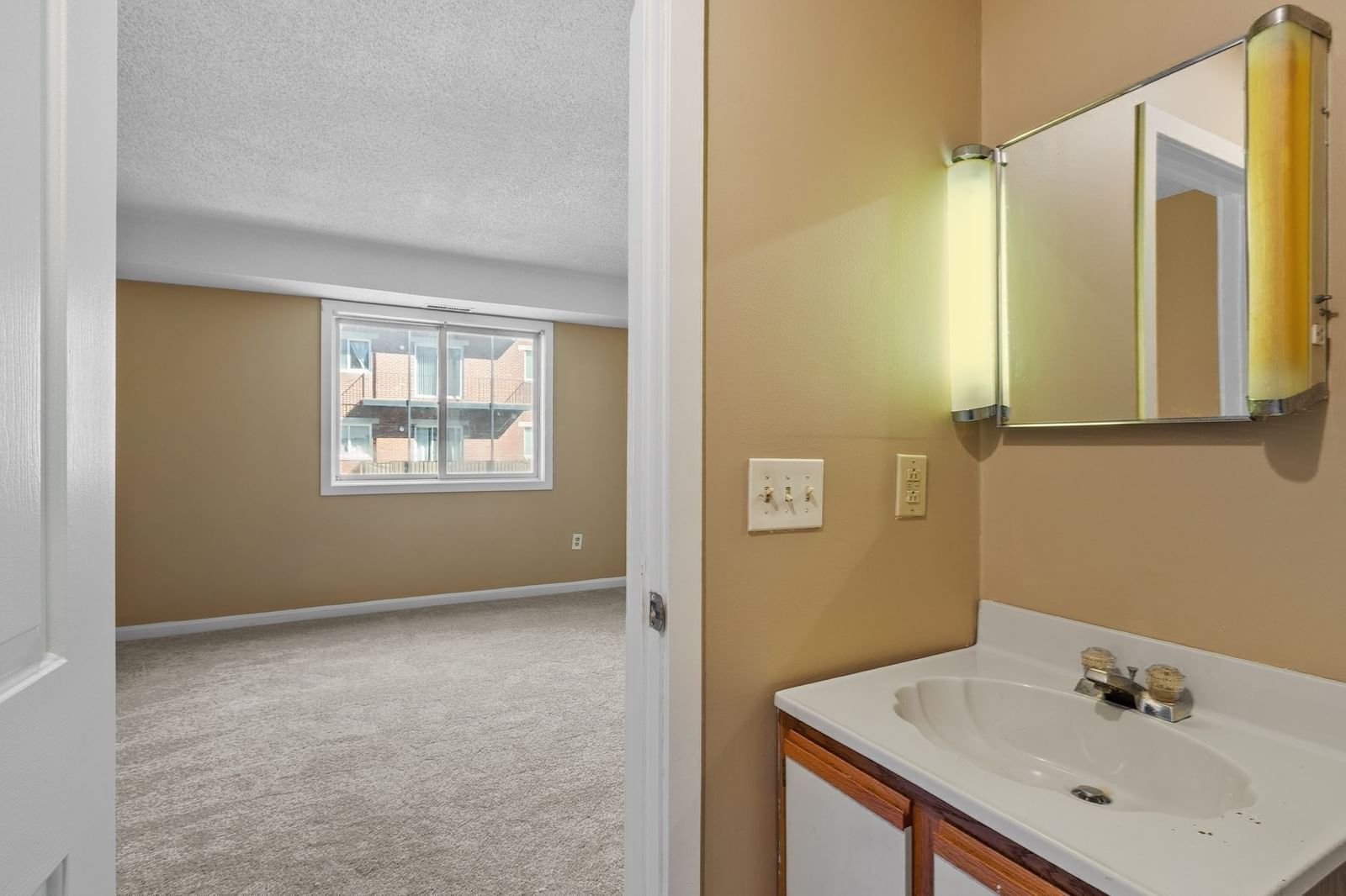 1508 Gorham Street #102 Lowell — Photo 14 of 23