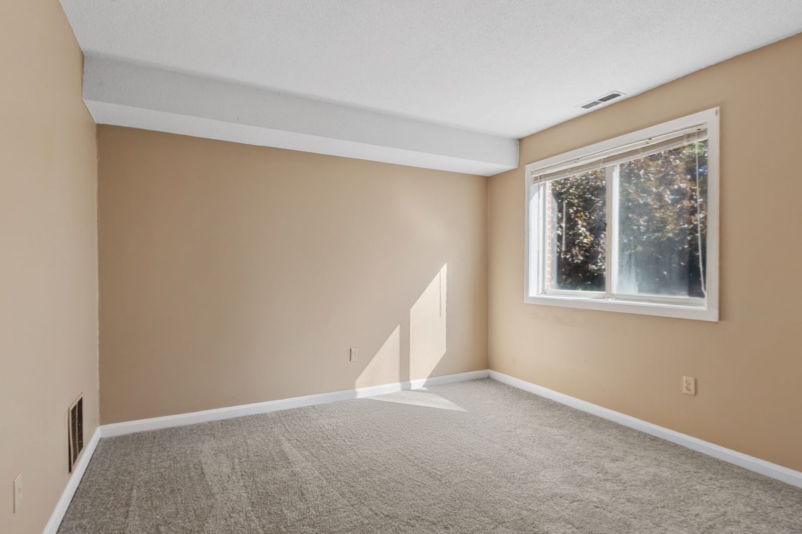 1508 Gorham Street #102 Lowell — Photo 16 of 23