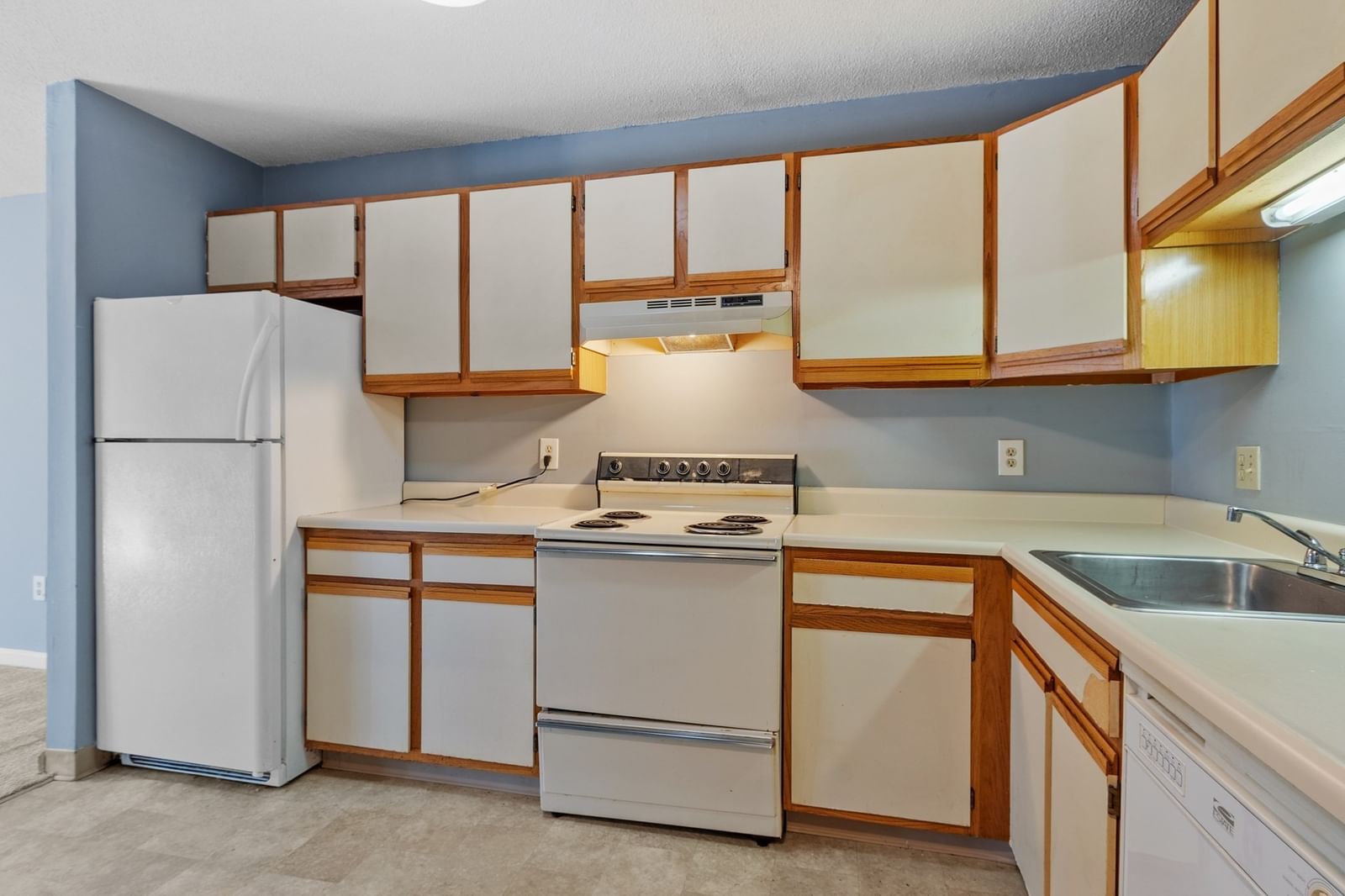 1508 Gorham Street #102 Lowell — Photo 2 of 23