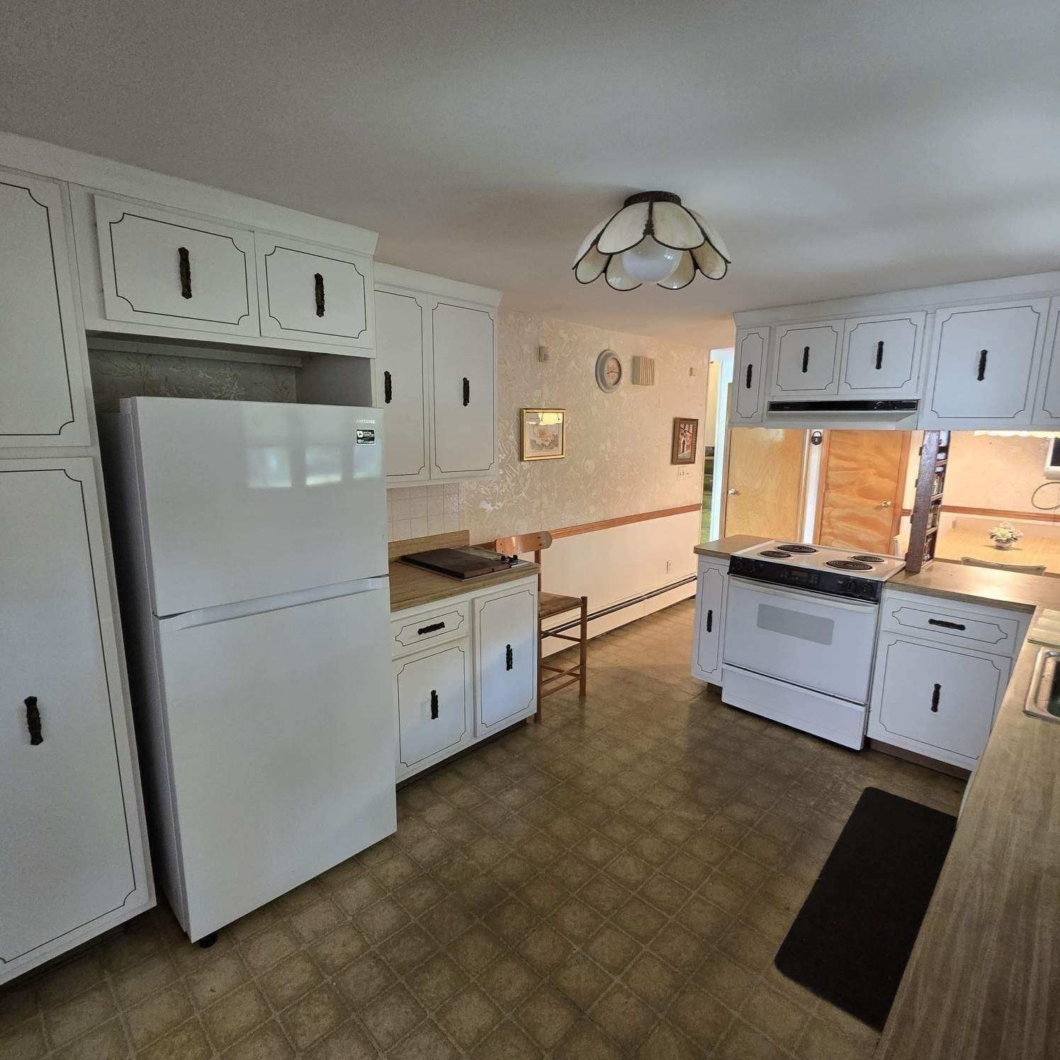 59 Kenelworth Ave Brockton — Photo 9 of 23