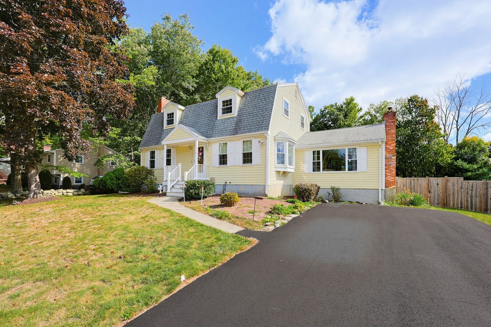 88 Darren Dr. Brockton — Photo 1 of 29