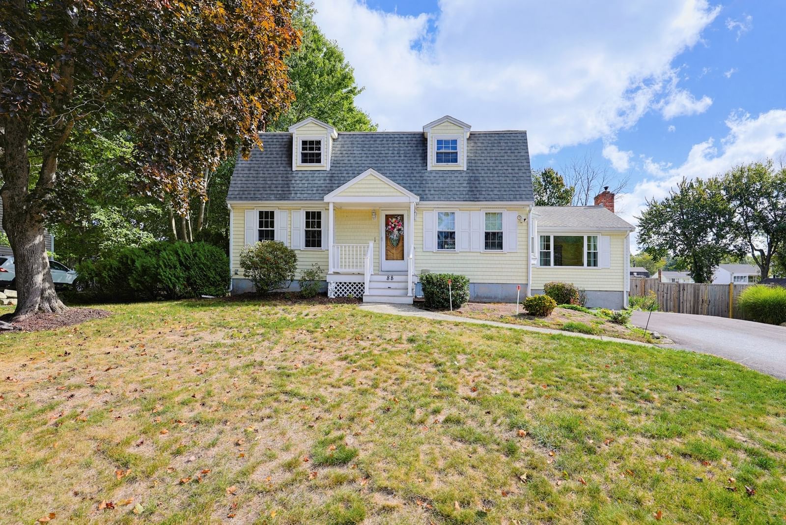 88 Darren Dr. Brockton — Photo 3 of 29