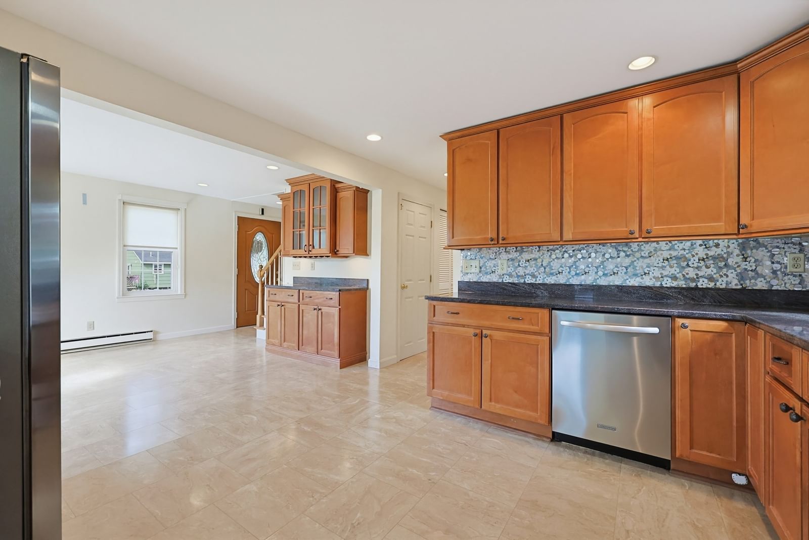 88 Darren Dr. Brockton — Photo 6 of 29