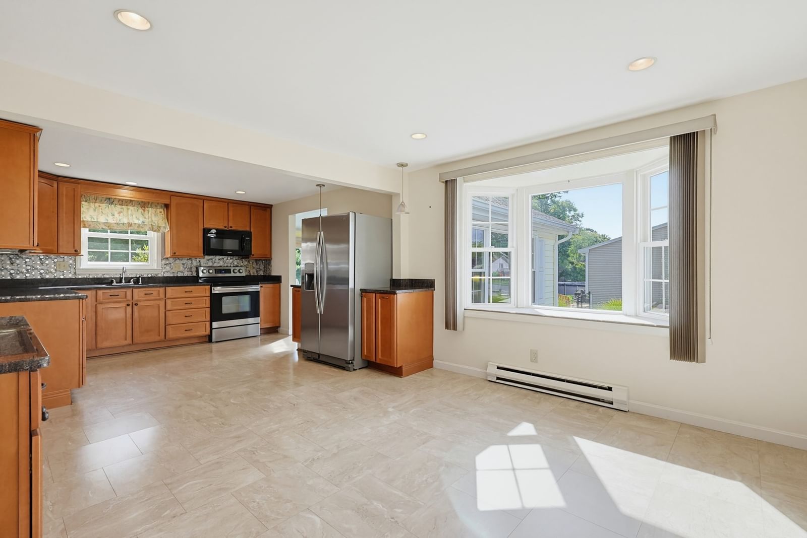 88 Darren Dr. Brockton — Photo 9 of 29