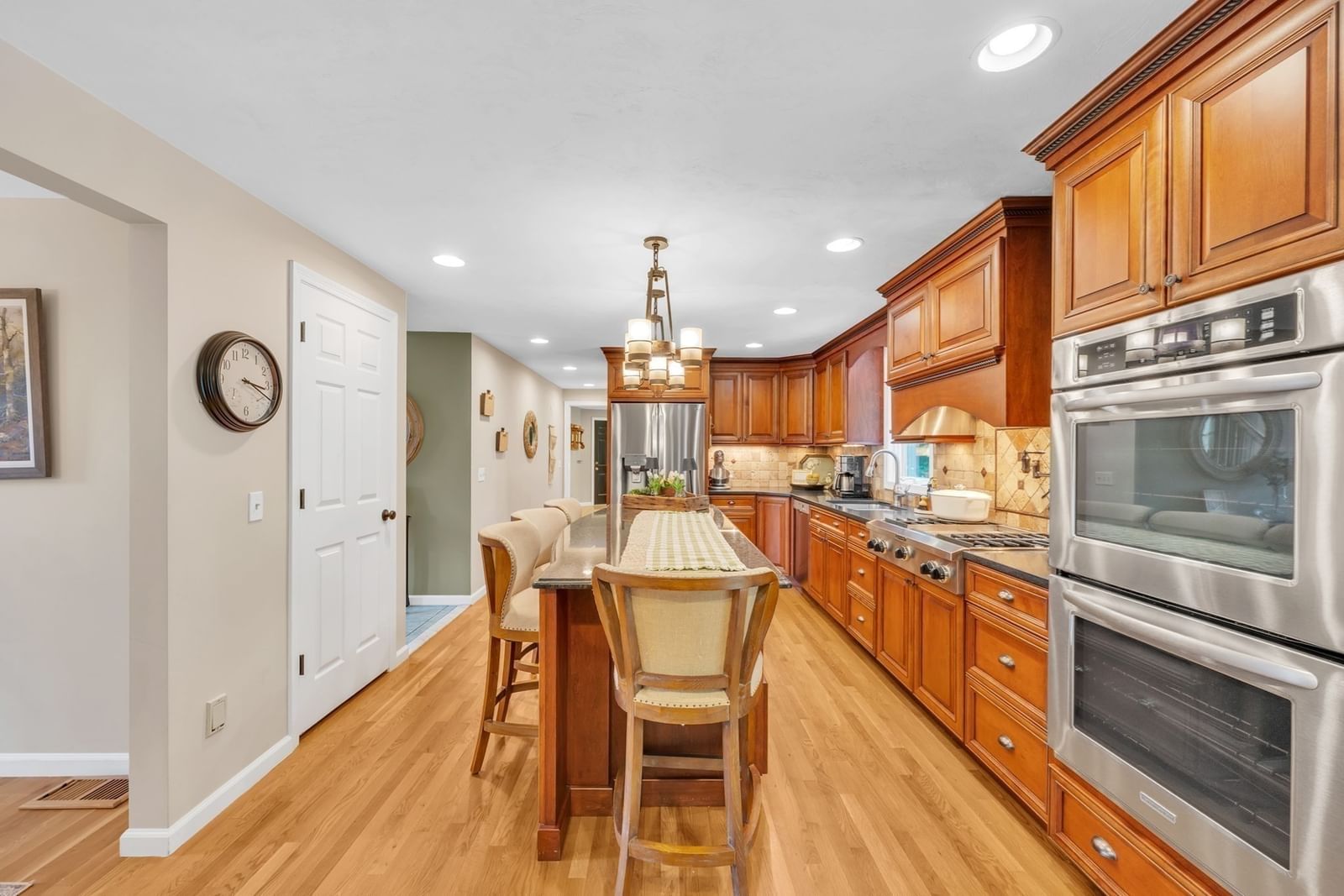 93 Mcclellan Rd Sutton — Photo 6 of 42