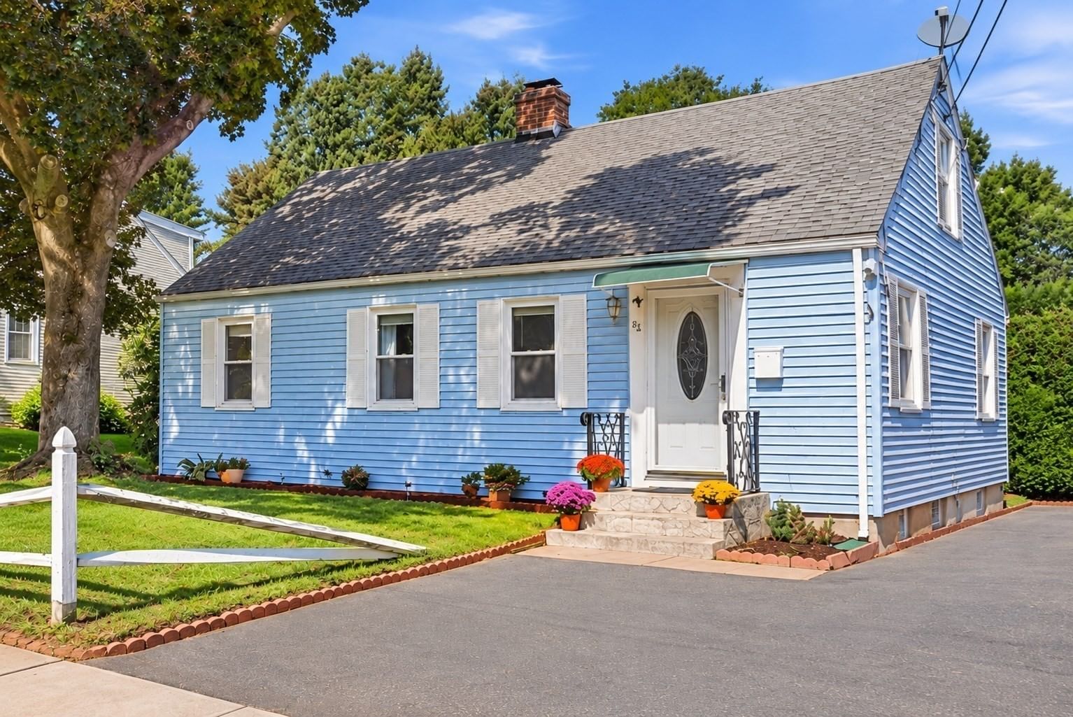 Property at 68 Alhambra Cir N, Agawam, MA 01001