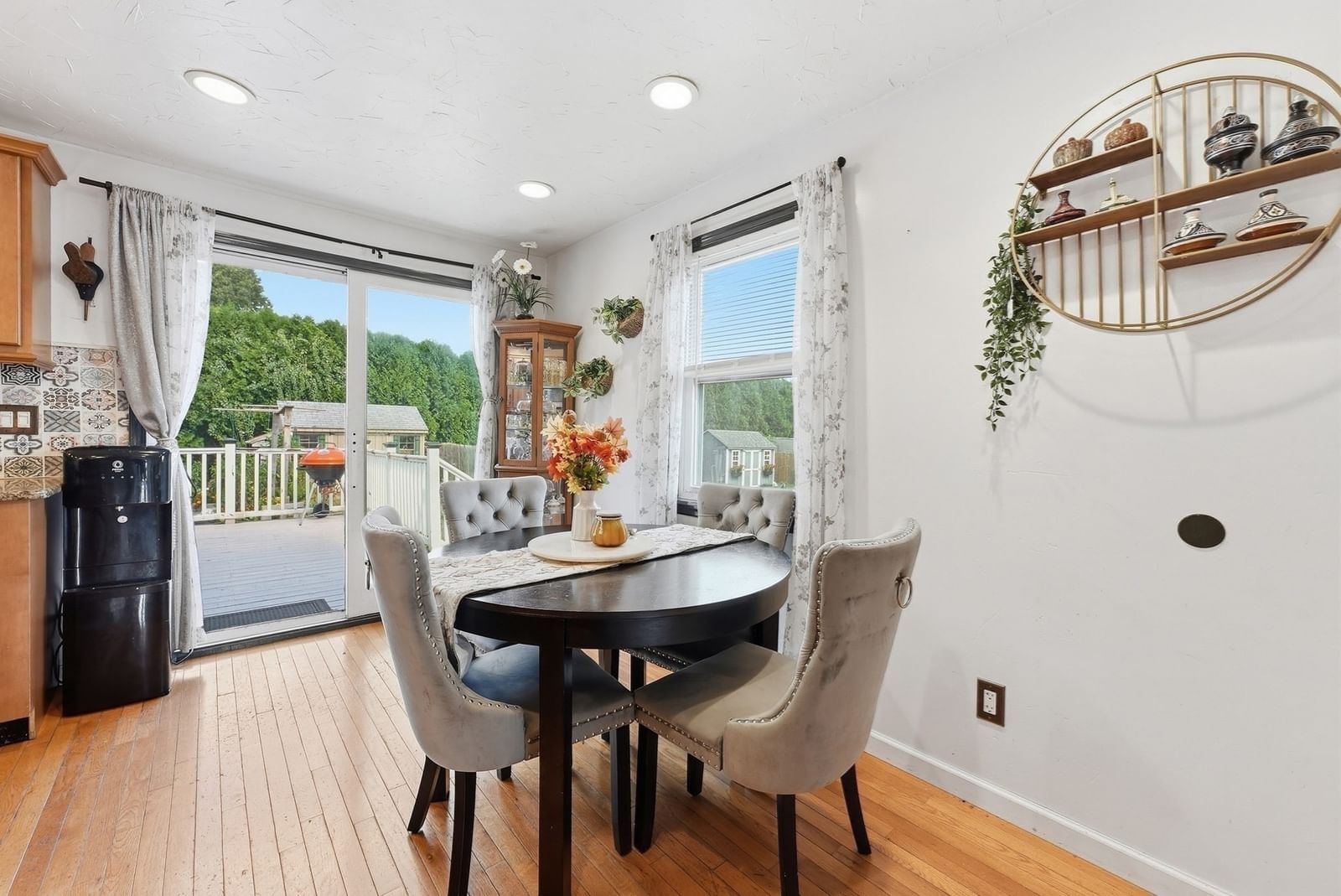 68 Alhambra Cir N Agawam — Photo 14 of 39