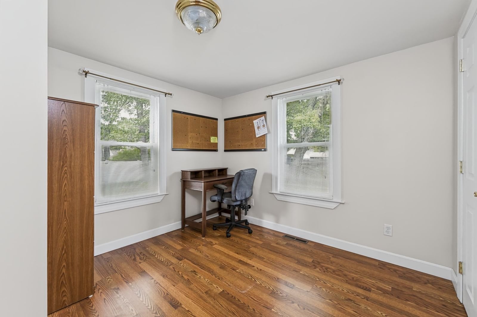 4 Amos St Tewksbury — Photo 16 of 42
