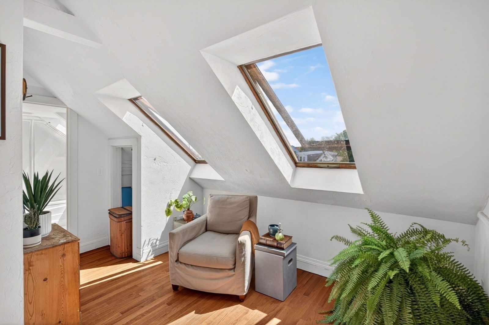 127 Bradford Street #4 Provincetown — Photo 2 of 22