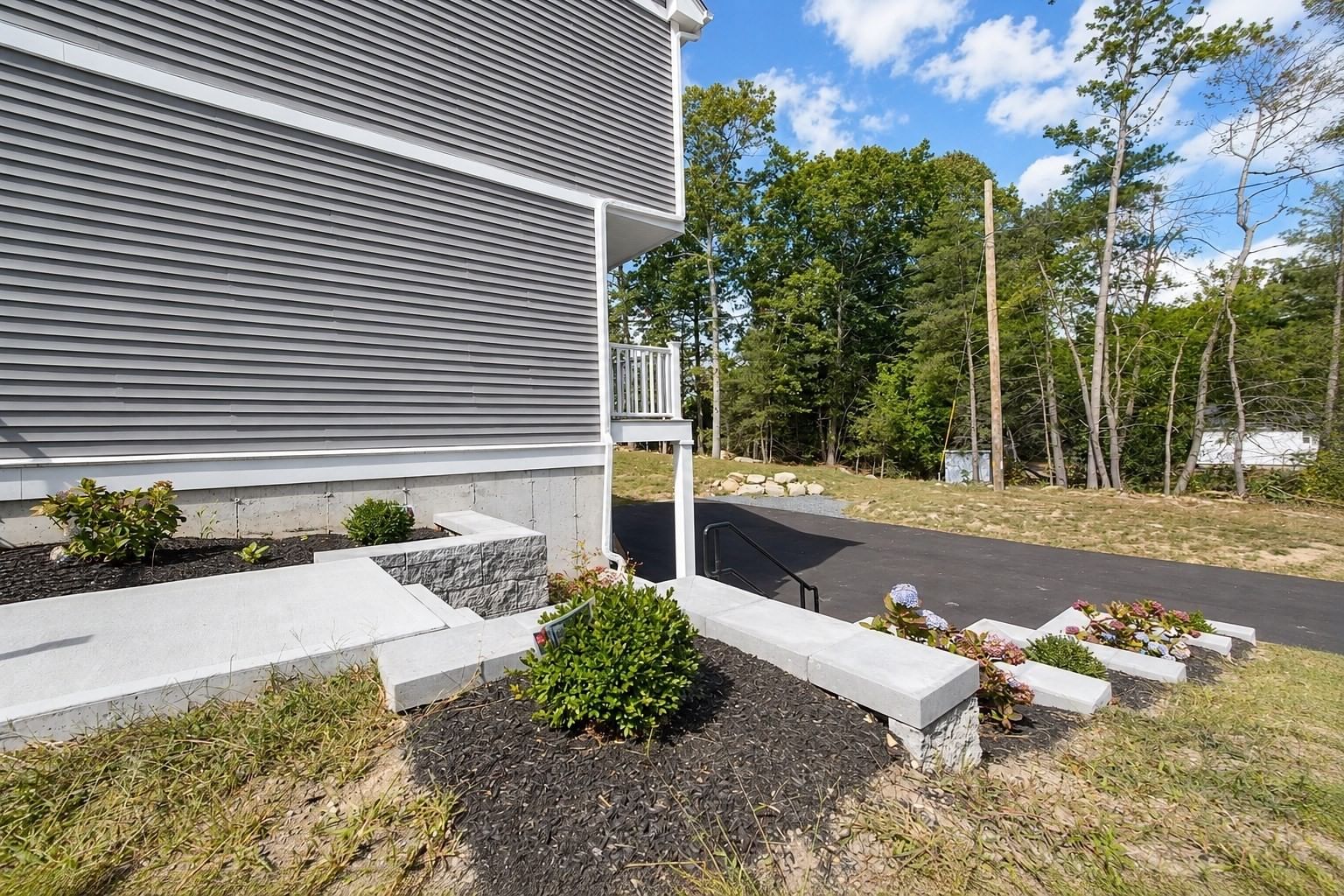 580 Broad St #2A Bridgewater — Photo 4 of 28