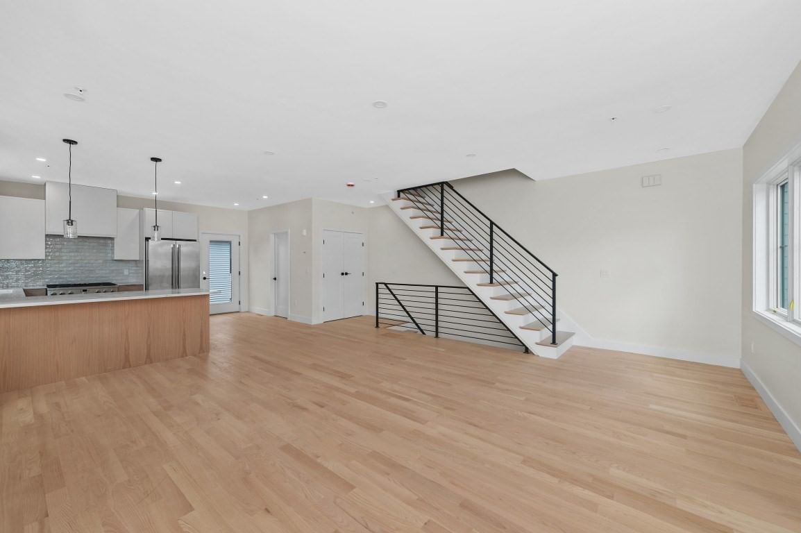 66 Orange Street #1 Waltham — Photo 10 of 29