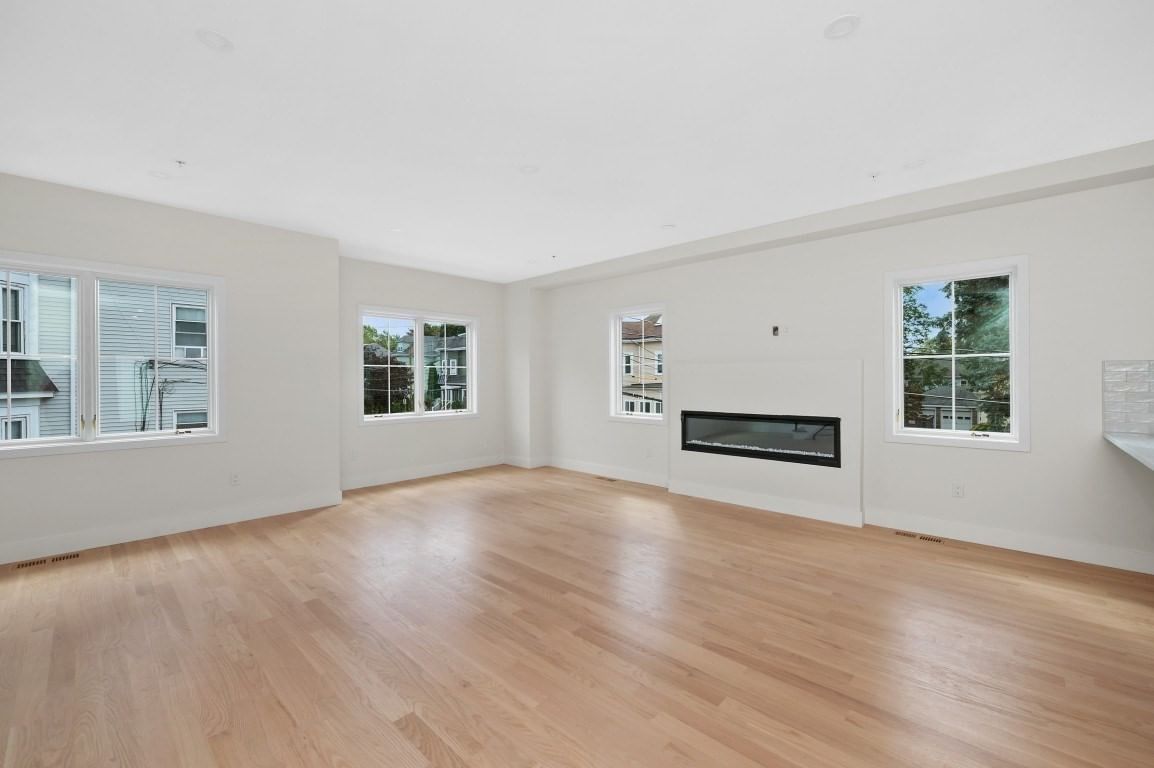 66 Orange Street #1 Waltham — Photo 12 of 29