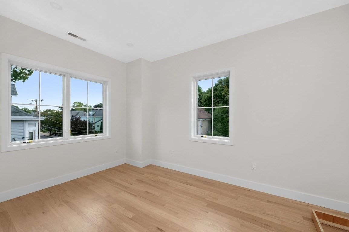 66 Orange Street #1 Waltham — Photo 14 of 29