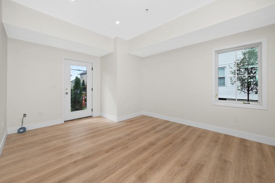 66 Orange Street #1 Waltham — Photo 18 of 29