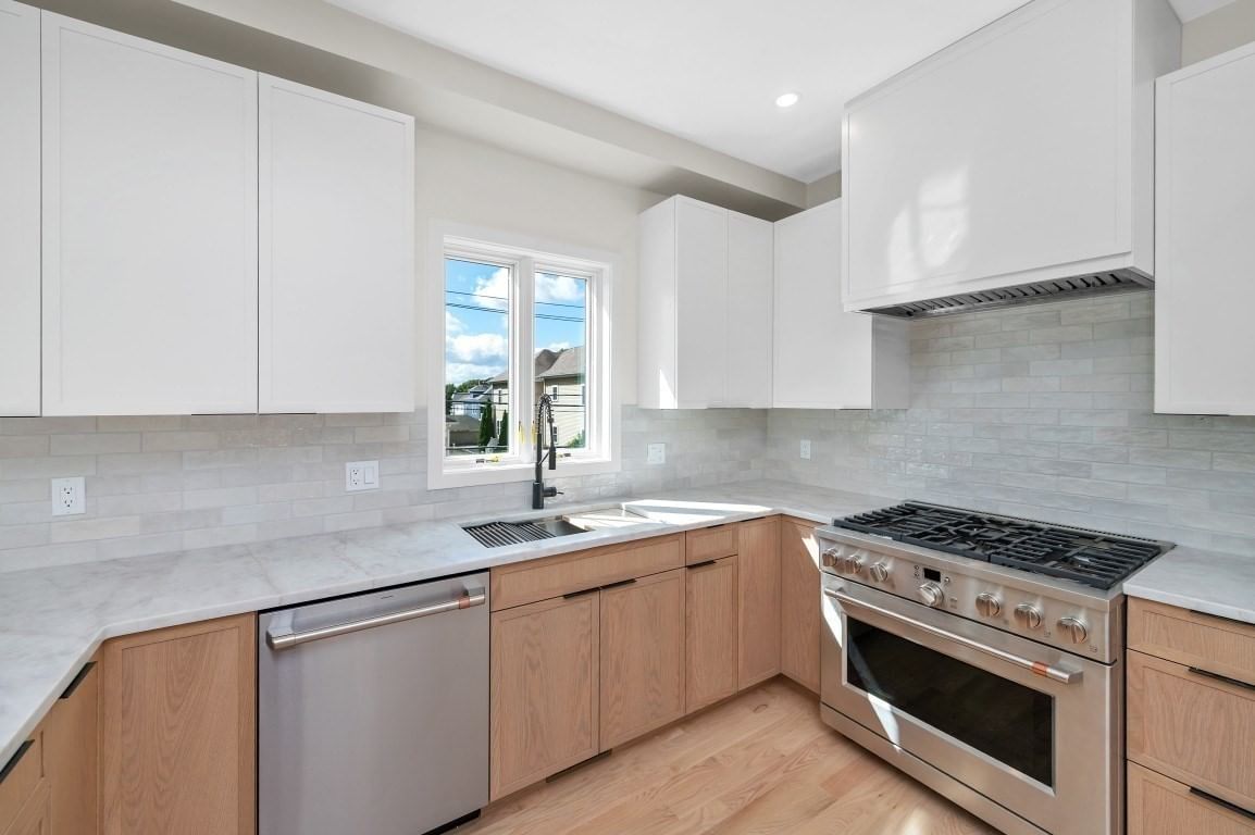66 Orange Street #1 Waltham — Photo 5 of 29
