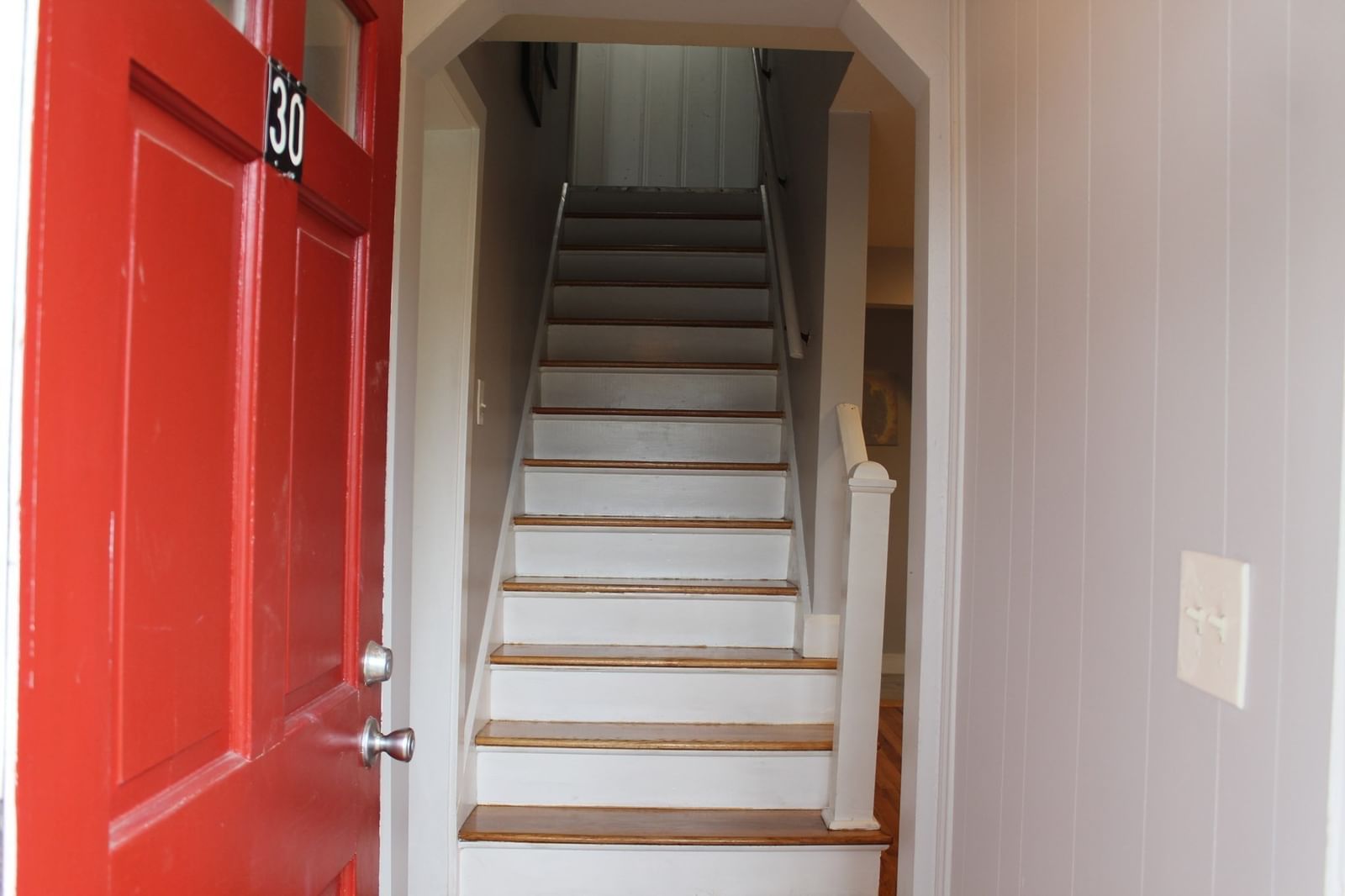 30 Amesbury St Worcester — Photo 2 of 19