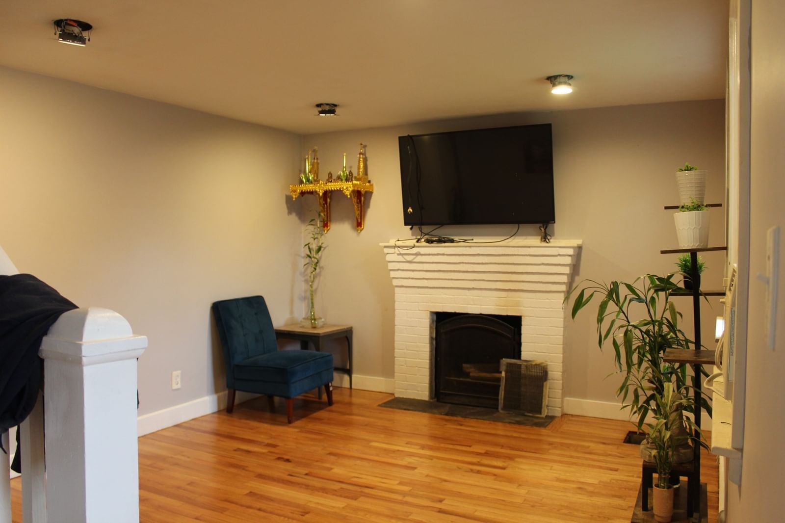 30 Amesbury St Worcester — Photo 3 of 19