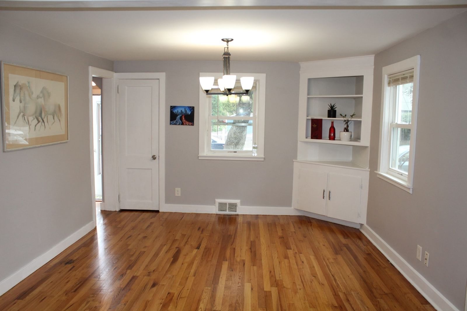 30 Amesbury St Worcester — Photo 5 of 19
