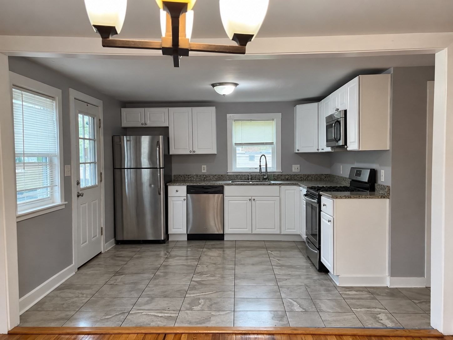 30 Amesbury St Worcester — Photo 6 of 19