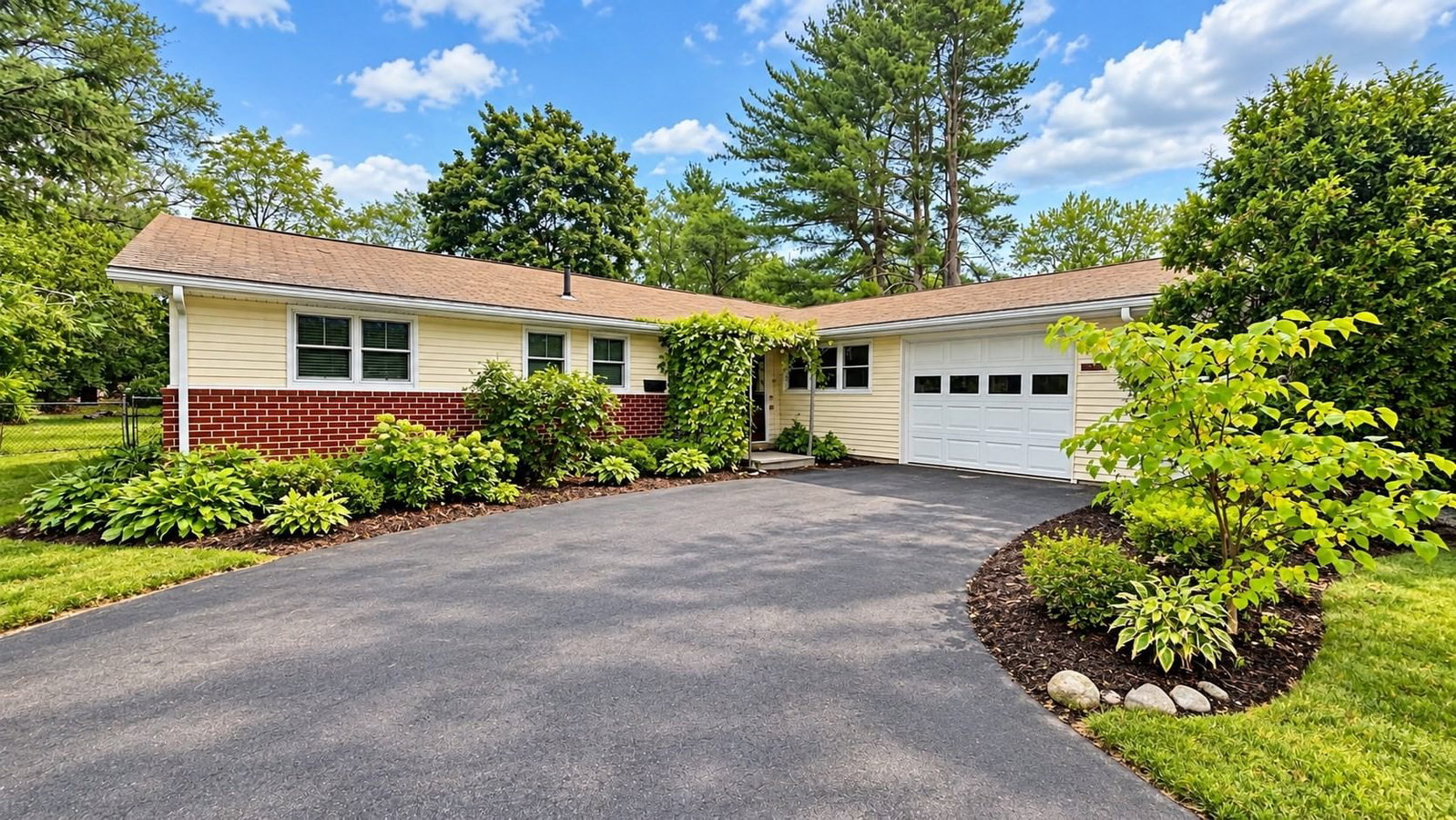 14 Cornell Rd Framingham — Photo 1 of 42