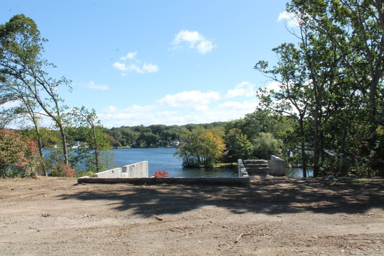 133 Lakeshore Blackstone — Photo 3 of 9