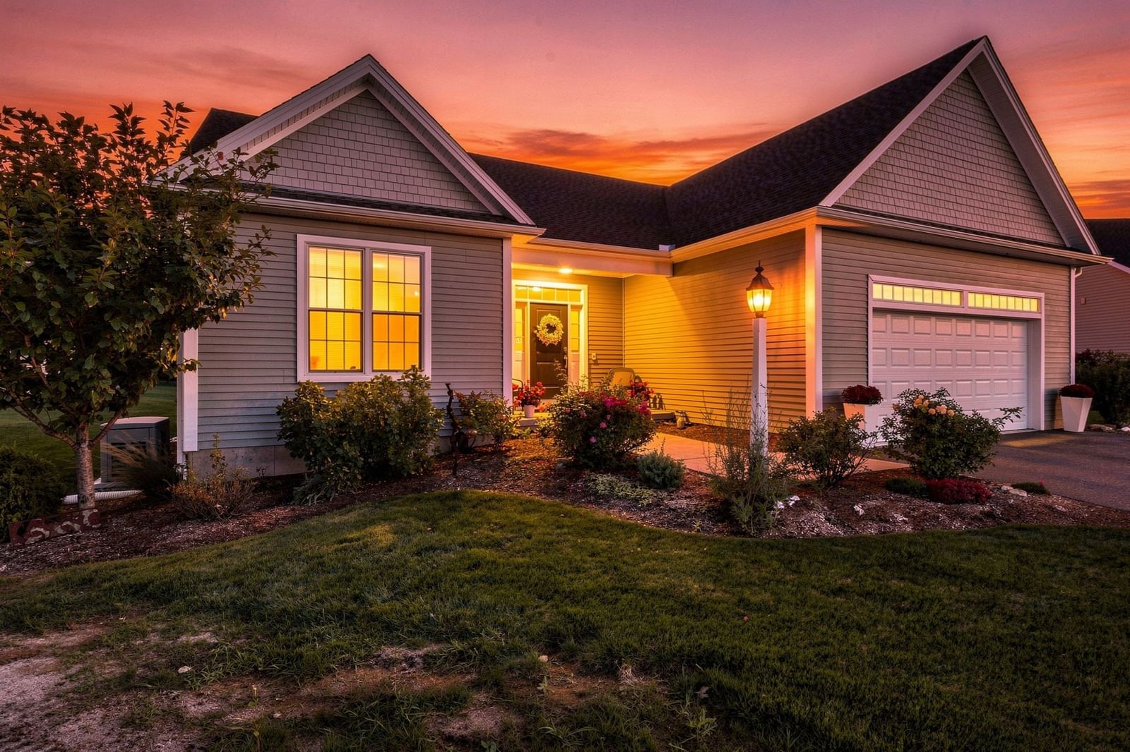 Property at 16 Ribbon Grass Ln #16, East Longmeadow, MA 01028
